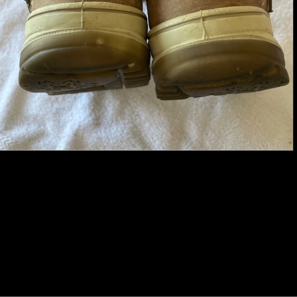 🌵 Bundle Sale 2/$20 Santana Canada Faux Fur Boots, Size 37 or US 6 - Picture 9 of 16